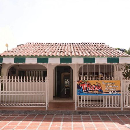 Hotel Vargas Airport Cartagena ภายนอก รูปภาพ