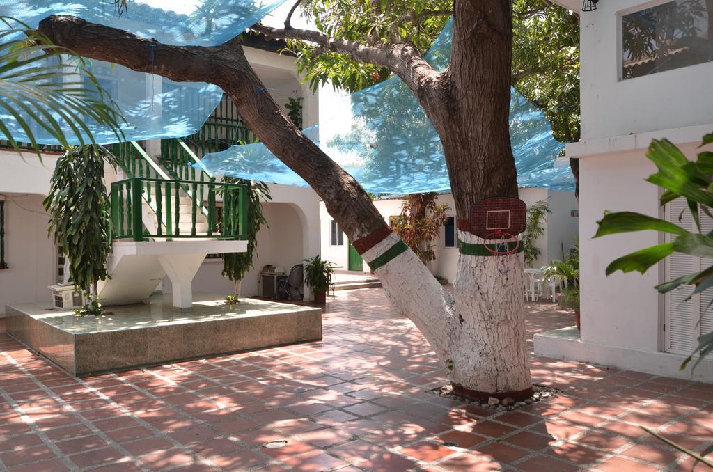 Hotel Vargas Airport Cartagena ภายนอก รูปภาพ