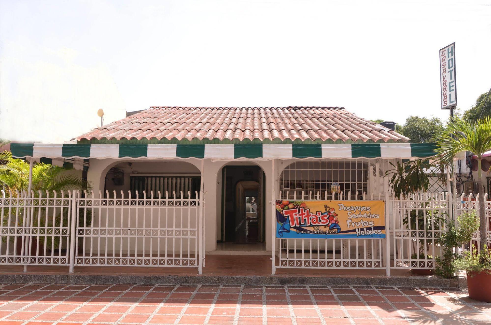 Hotel Vargas Airport Cartagena ภายนอก รูปภาพ