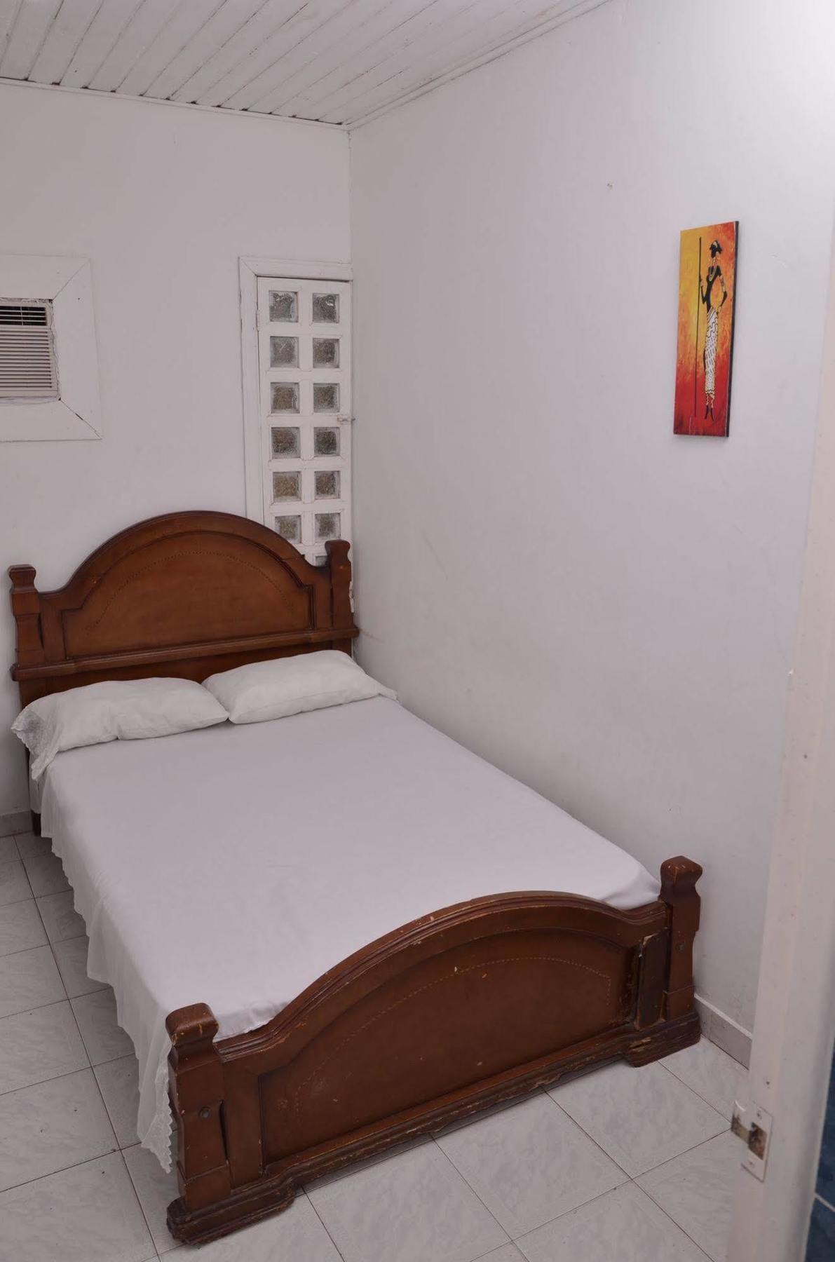 Hotel Vargas Airport Cartagena ภายนอก รูปภาพ