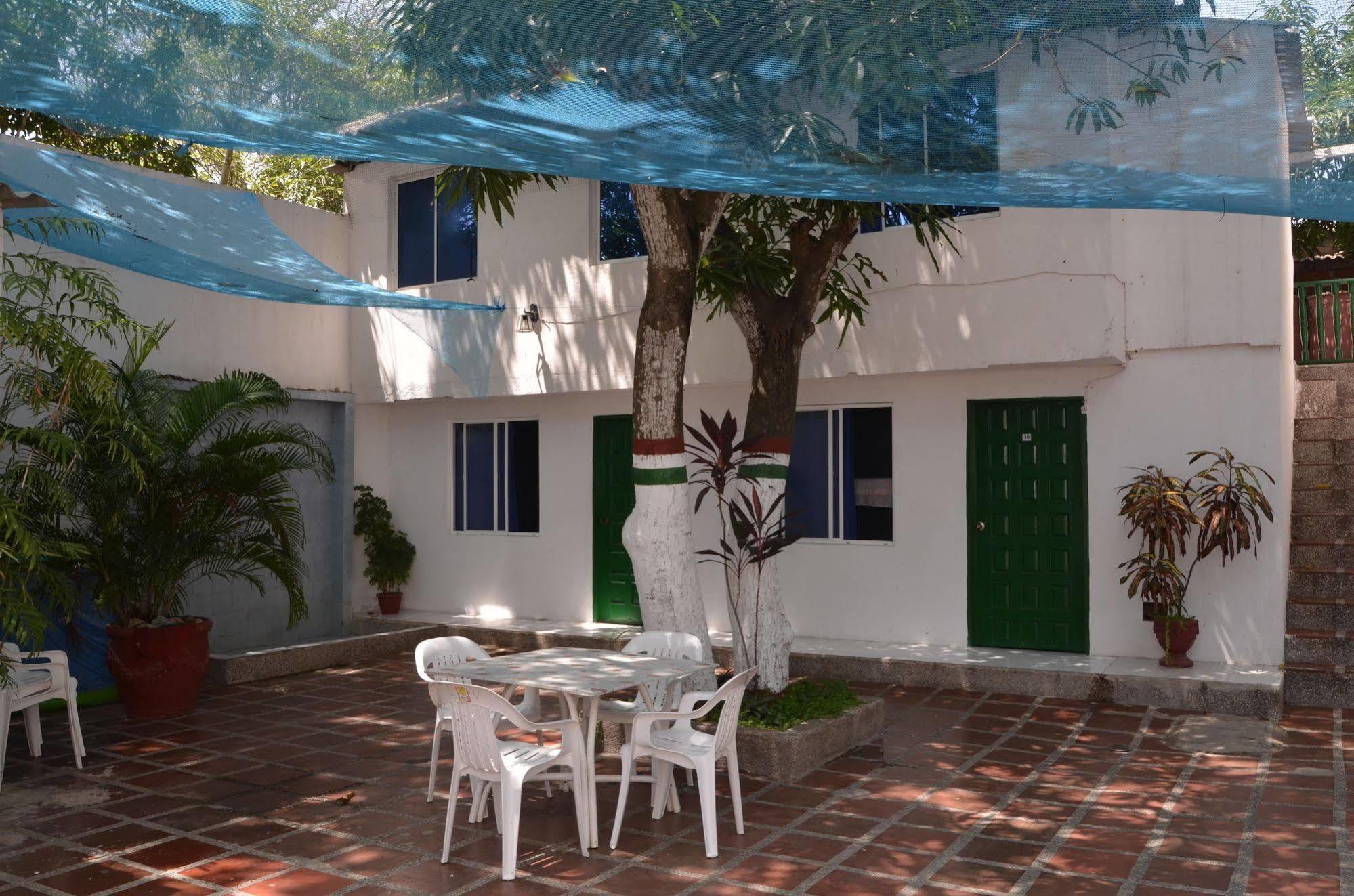 Hotel Vargas Airport Cartagena ภายนอก รูปภาพ